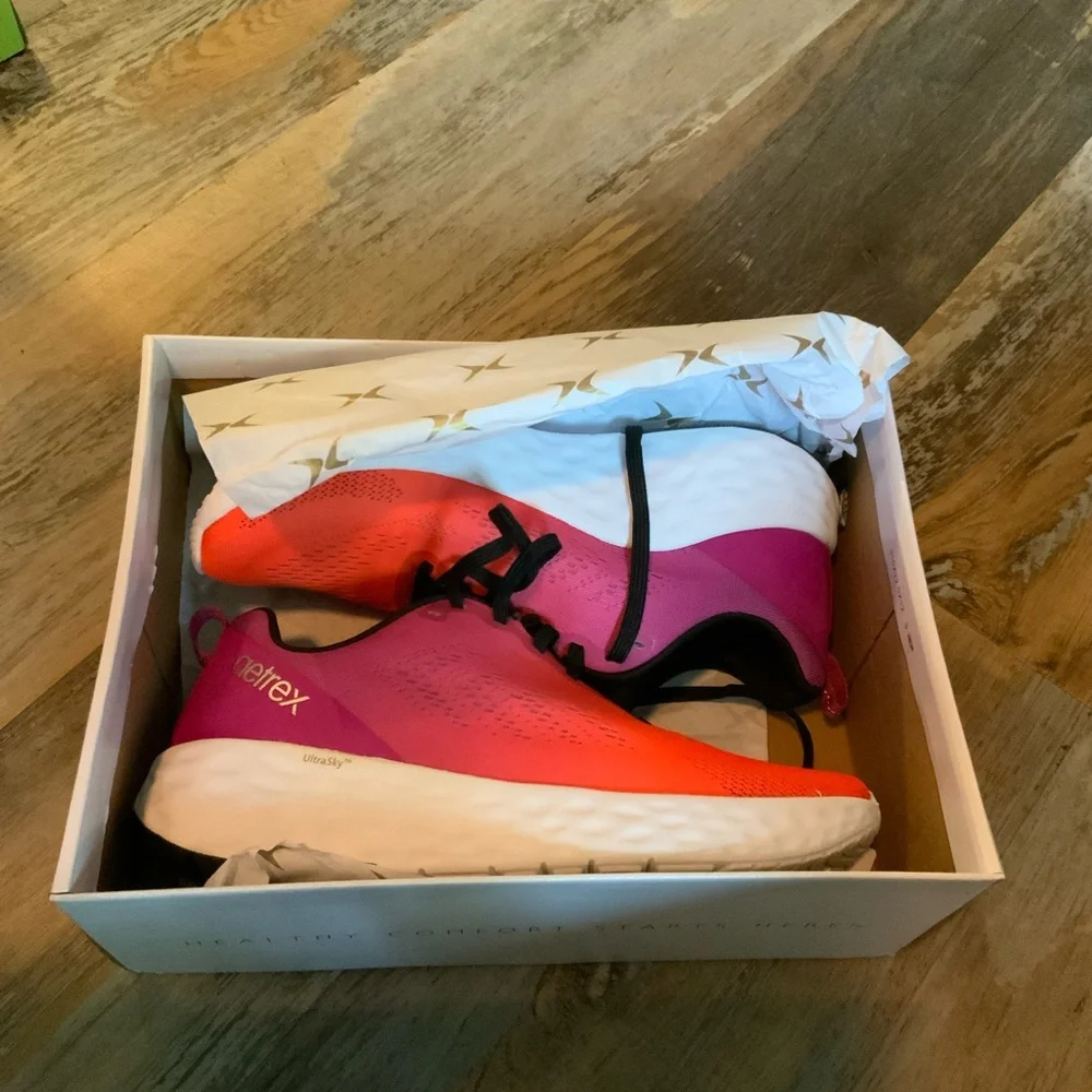 Aertex Women's Gradient Pink-Orange Running Shoe Size 10